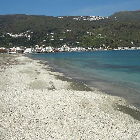 Lägenhet Korthi By The Seaside. Ormos (Andros)